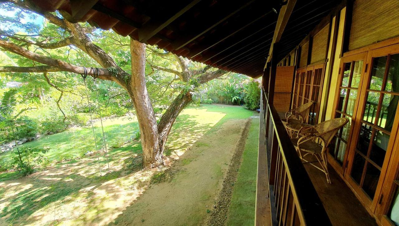 Dunes Unawatuna Hotel Exterior photo
