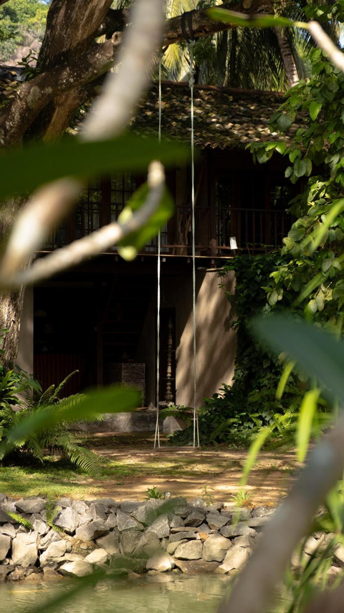 Dunes Unawatuna Hotel Exterior photo