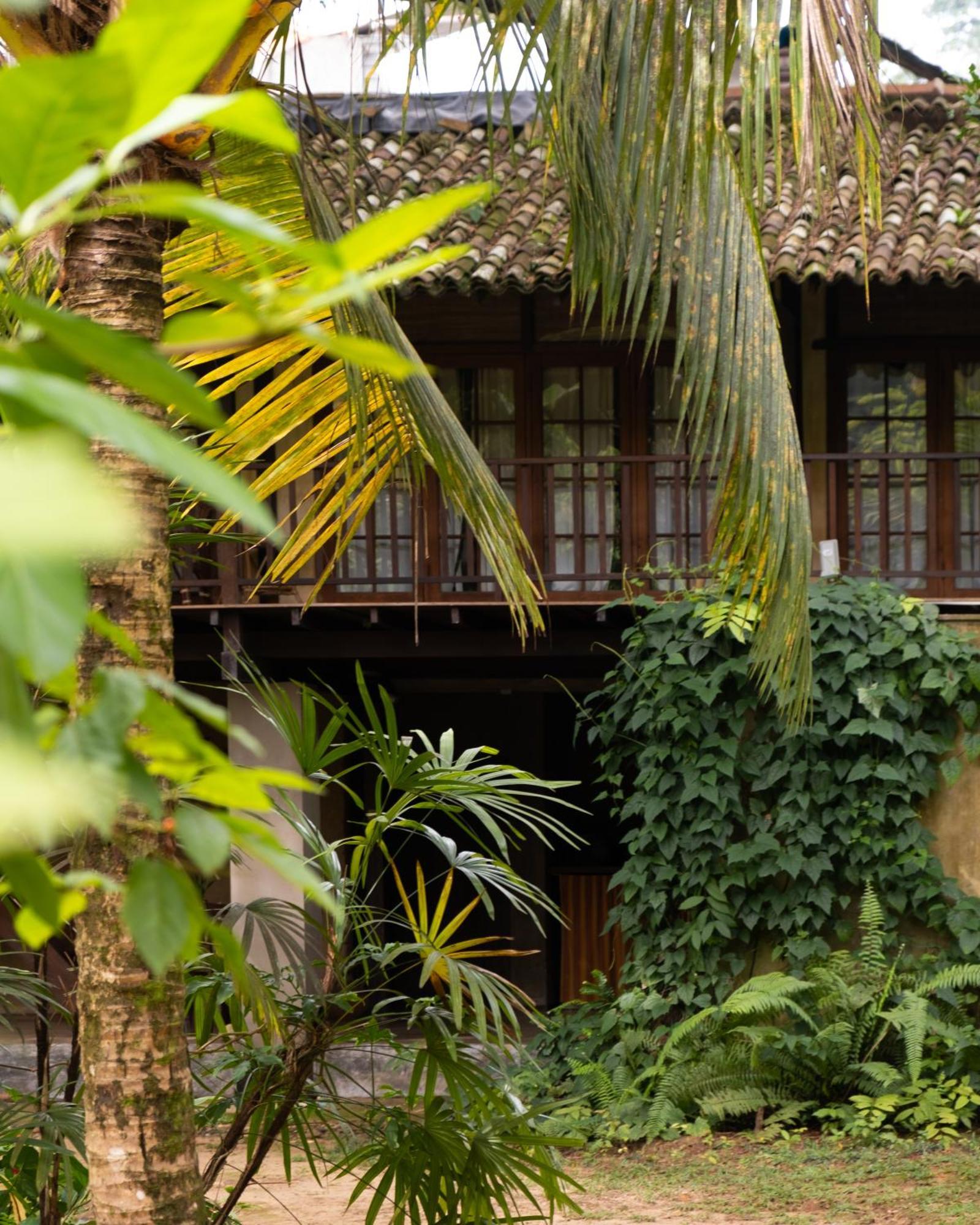 Dunes Unawatuna Hotel Exterior photo